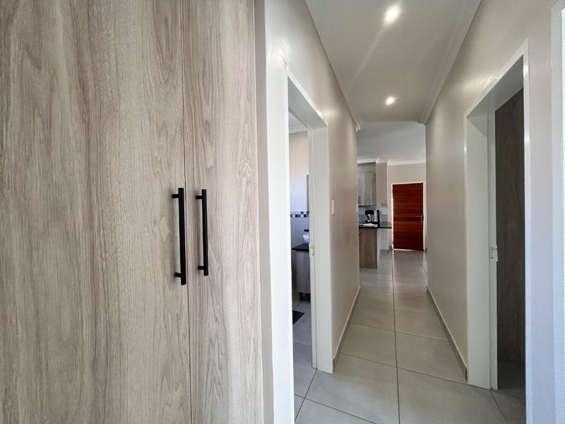 To Let 3 Bedroom Property for Rent in Ngwenya River Estate North West